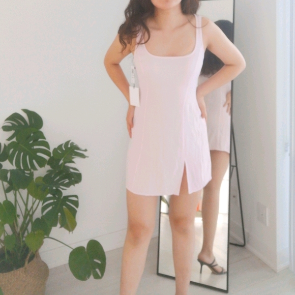 Aritzia - Picture 6 of 10